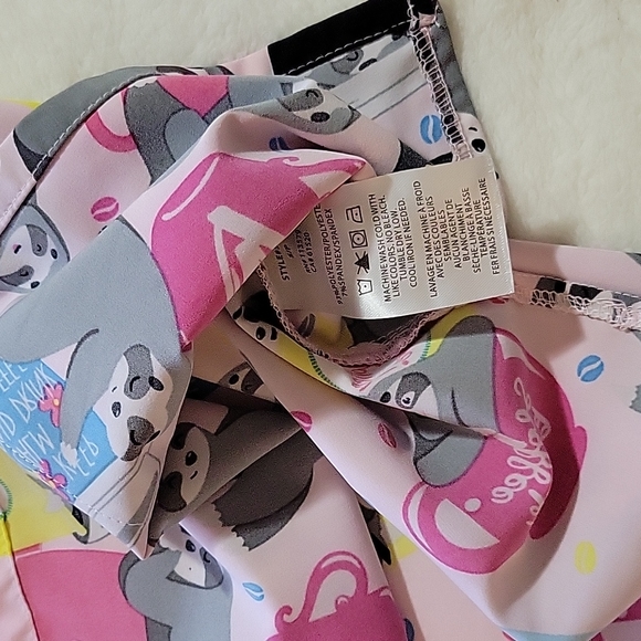 CUTE SCRUB TOP - Picture 5 of 8